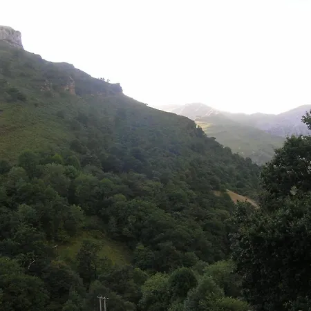 Casucas De Ason 度假居 *