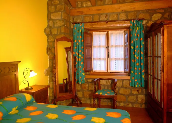 Casucas De Ason Holiday home *